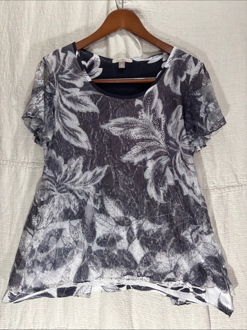 Roz & Ali Black White Floral Sheer Layered Short Sleeve Blouse Size M Rhinestone